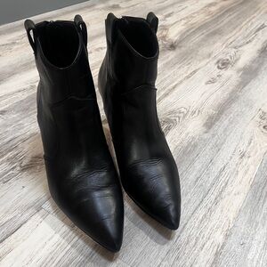 Veronica Beard Black Ankle boots